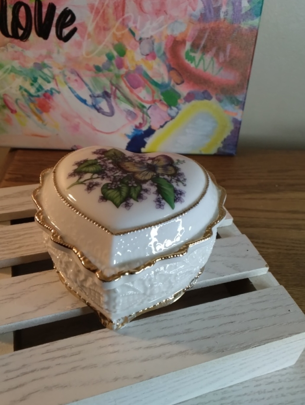 Heart-Shaped Musical Porcelain Trinket Box with Floral Lid and Gold Trim